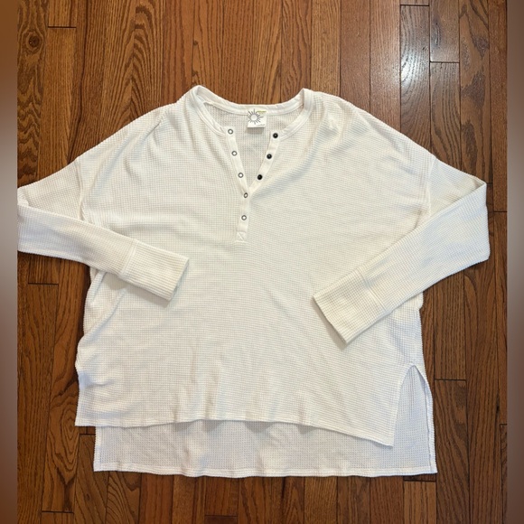 aerie Tops - Aerie Offline White Long Sleeve Henley Top